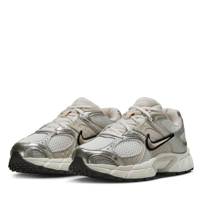 Women's Nike V5 RNR - Summit White/Light Orewood Brown
